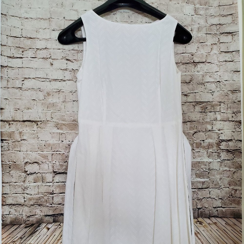 Anne Klein 12 white sleeveless fit & flare cocktail belted embroider zigzag line